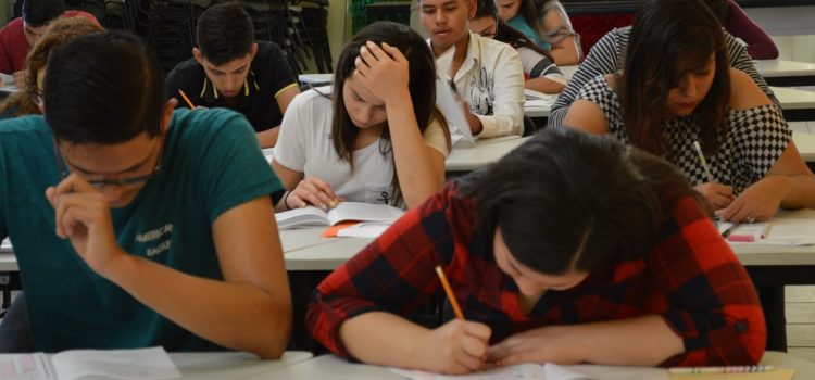 JÓVENES EN 11 MUNICIPIOS DEL ESTADO REALIZAN EXAMEN DE ADMISIÓN EN LA UPNECH JÓVENES EN 11 MUNICIPIOS DEL ESTADO REALIZAN EXAMEN DE ADMISIÓN EN LA UPNECH